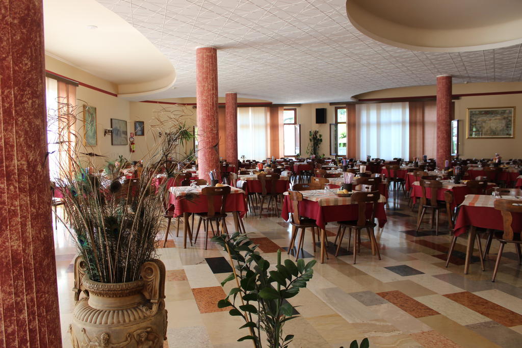 Albergo Napoleone Sant'Ambrogio di Valpolicella Bagian luar foto