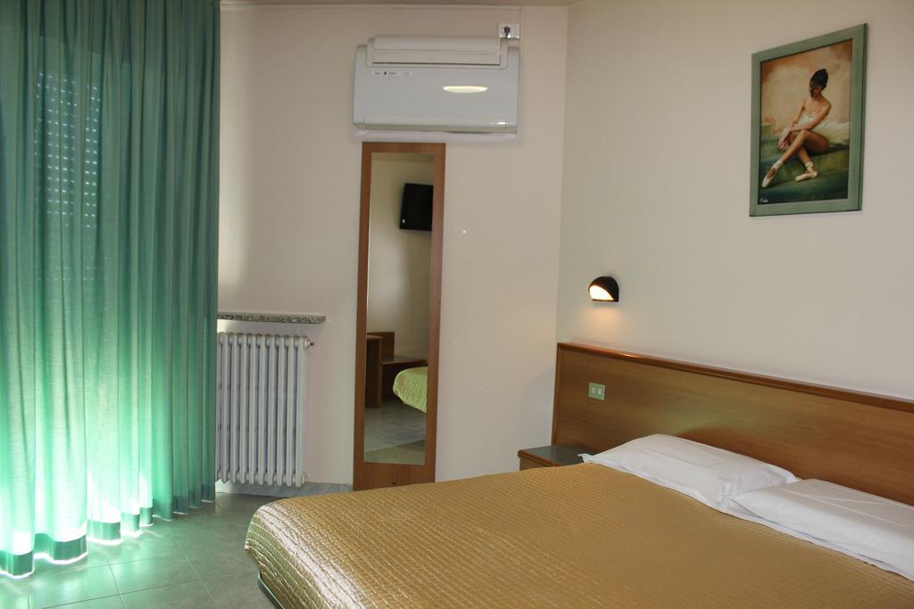 Albergo Napoleone Sant'Ambrogio di Valpolicella Bagian luar foto