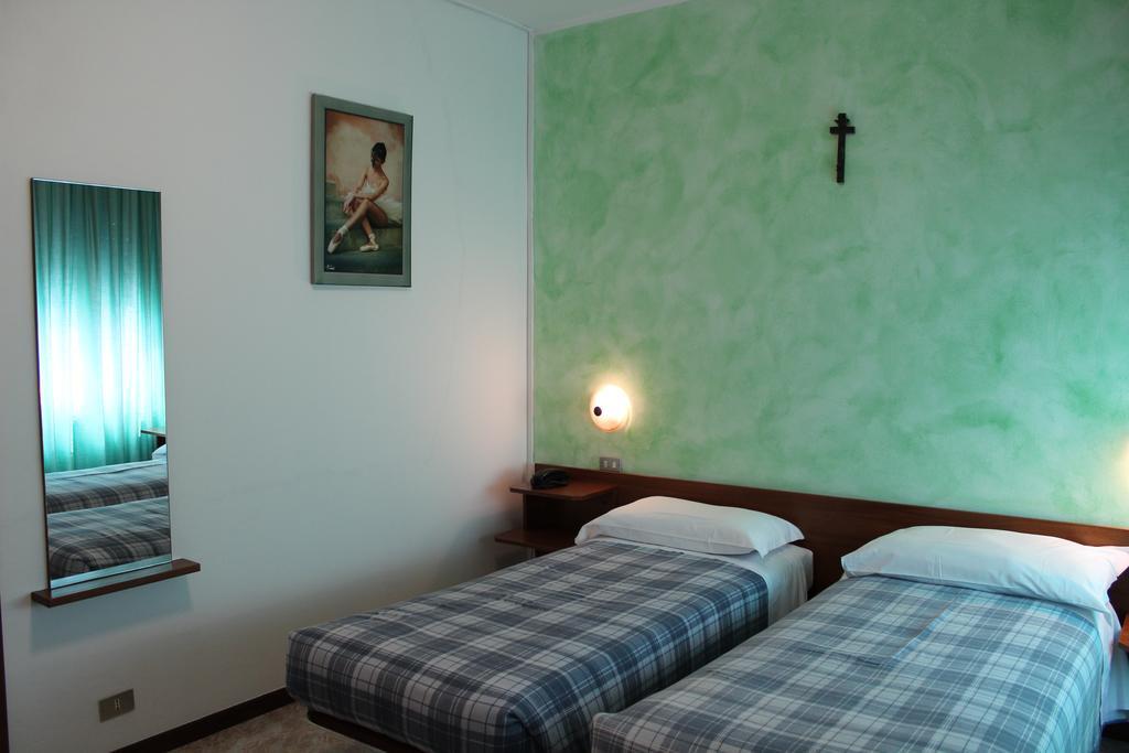 Albergo Napoleone Sant'Ambrogio di Valpolicella Bagian luar foto